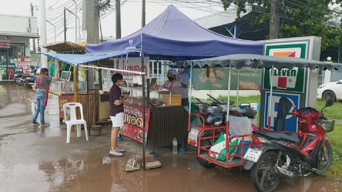 กุ๊กร้านอาหารบาห์เรนกลับบ้านเปิดขายไก่ทอดถูกโจรงัดถังแช่ขโมยไก่สด