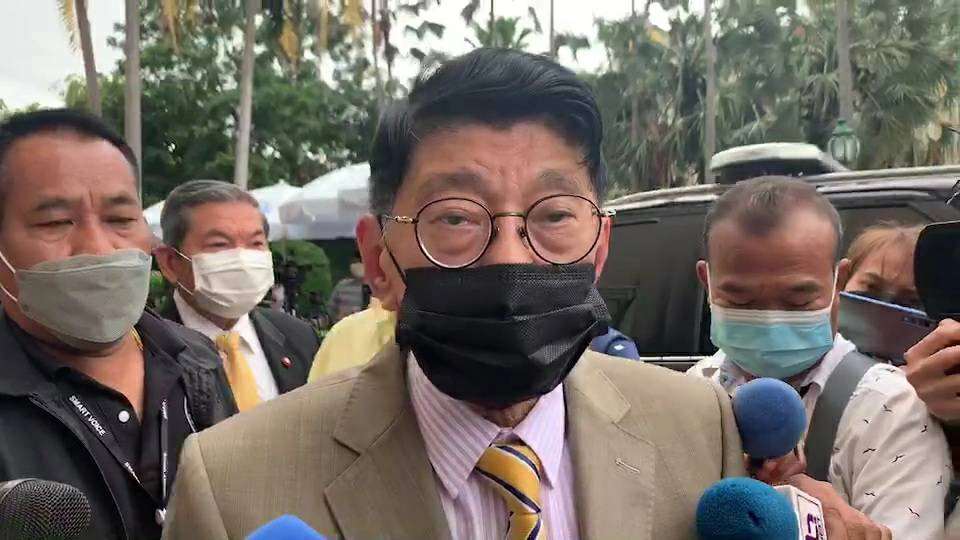 "วิษณุ"ชี้คลิป"ทักษิณ"คุยสมากชิกเพื่อไทยไม่ถือครอบงำ ปัดเข้าข่ายยุบพรรค