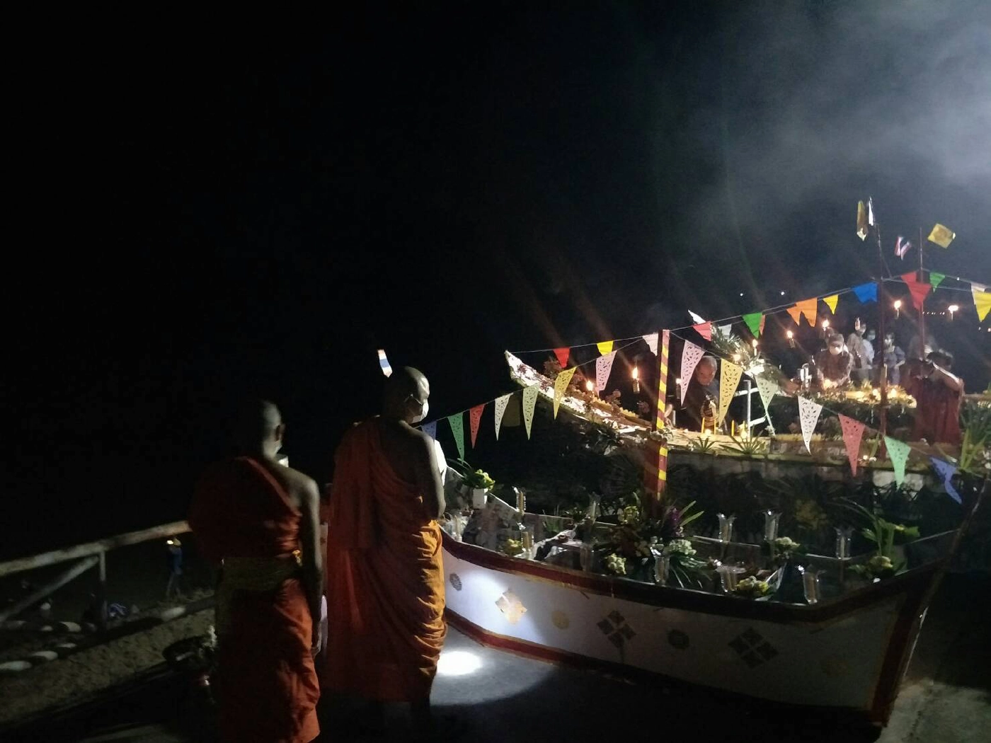 สืบสานประเพณีล่องสะเปา-ท่ามกลางคุมเข้มโควิด