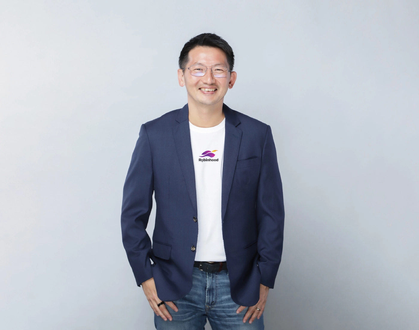 ธนา เธียรอัจฉริยะ ประธานกรรมการ บริษัท เพอร์เพิล เวนเจอร์ส จำกัด