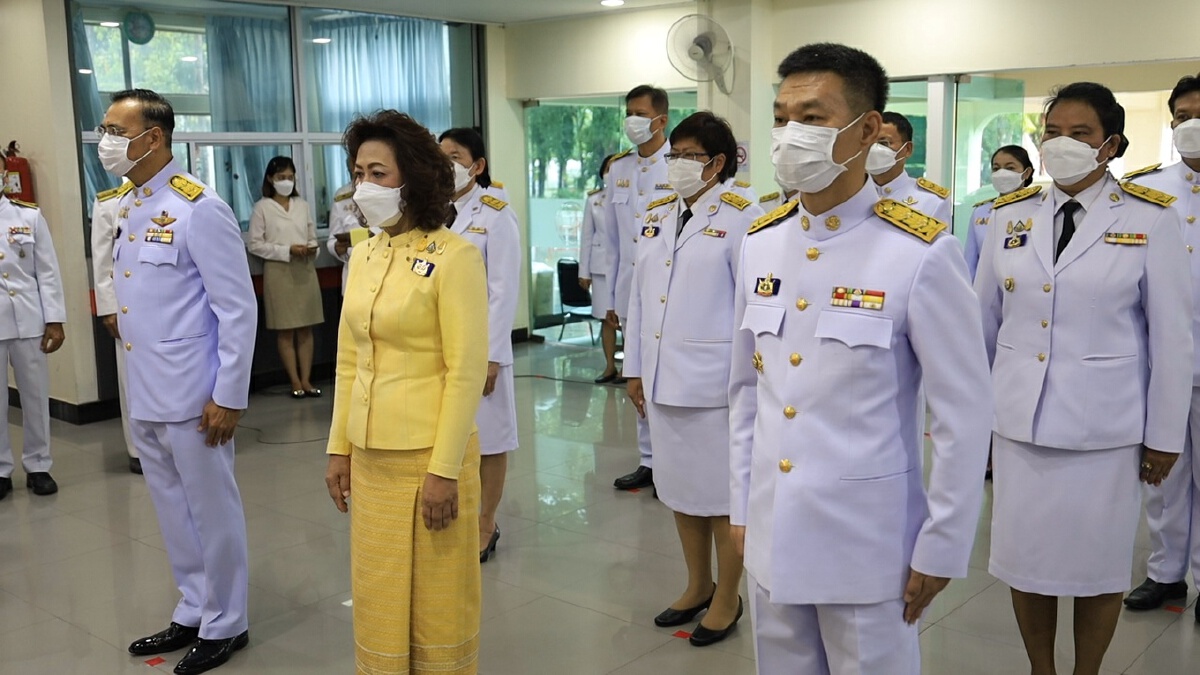 ผู้ว่าฯโคราชนำข้าราชการน้อมรำลึกพระมหากรุณาธิคุณในหลวง ร.๙