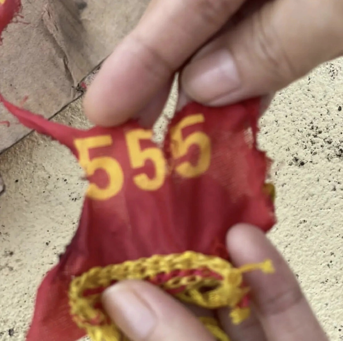 "ฝน" จุดประทัดถวายพ่อปู่ ได้เลขเด็ด 3 ตัว ฝากแฟนคลับและคอหวย
