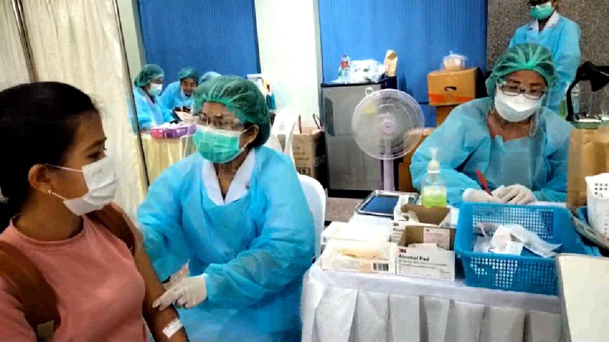 เมืองคอนจัดโปรฉีดวัคซีน 1แถม 1 สำหรับกลุ่มเสี่ยงสูงอายุ 60 ปีขึ้นไป