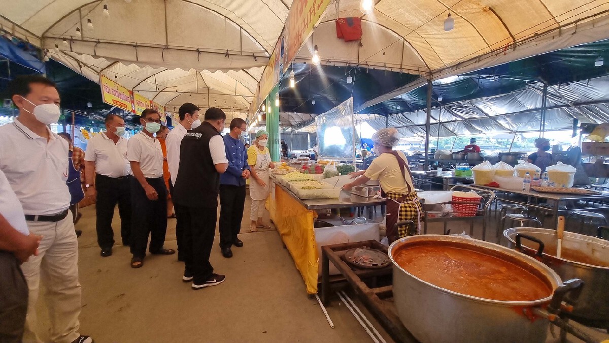 สสจ.คุมเข้มร้านอาหาร ต้องแสดงประวัติการฉีดวัคซีนป้องกันโควิด-19