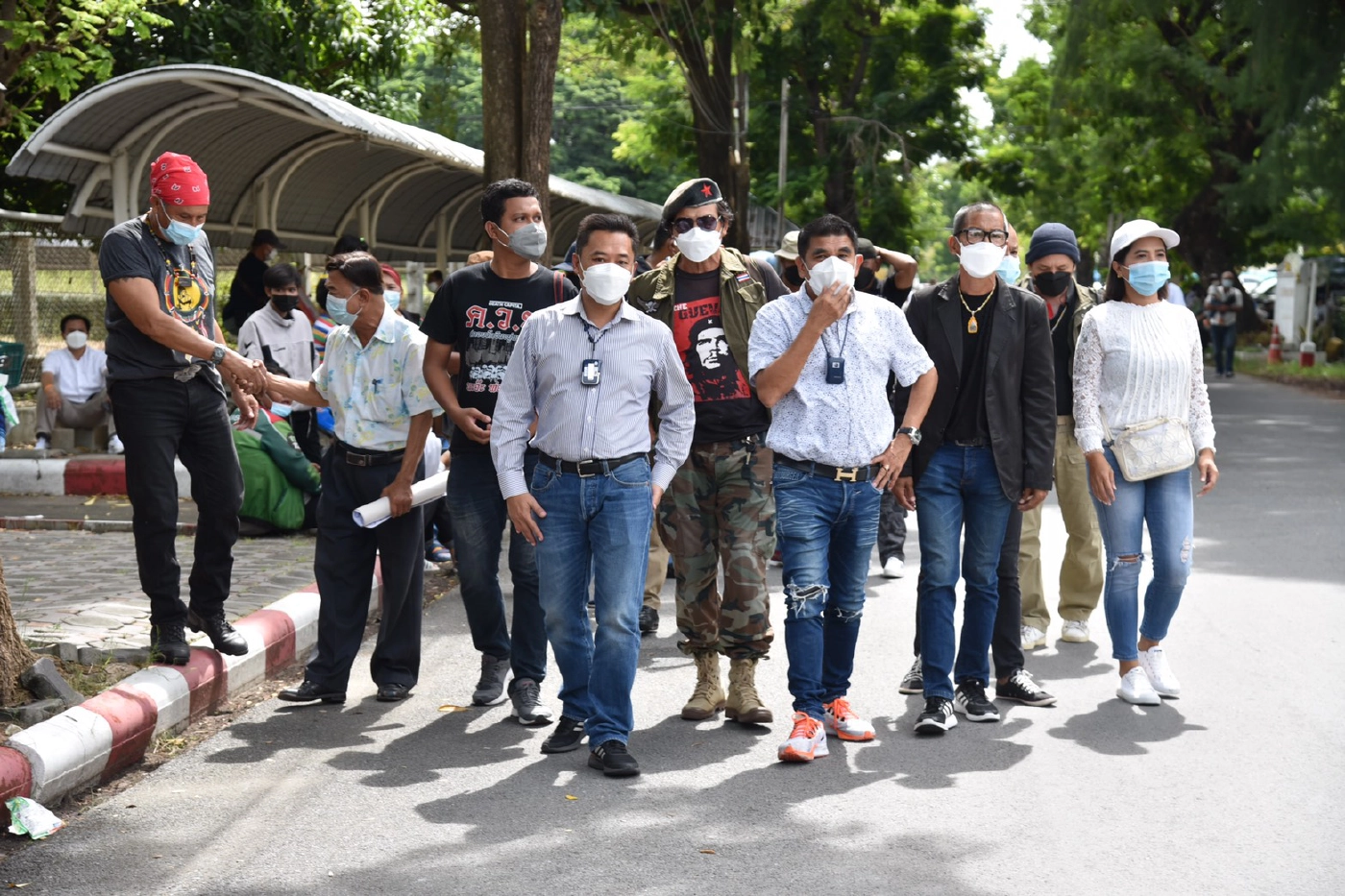 กลุ่มไทยไม่ทนโจมตีศาลค้านปล่อยตัว "จตุพร" หวั่นหลบหนี