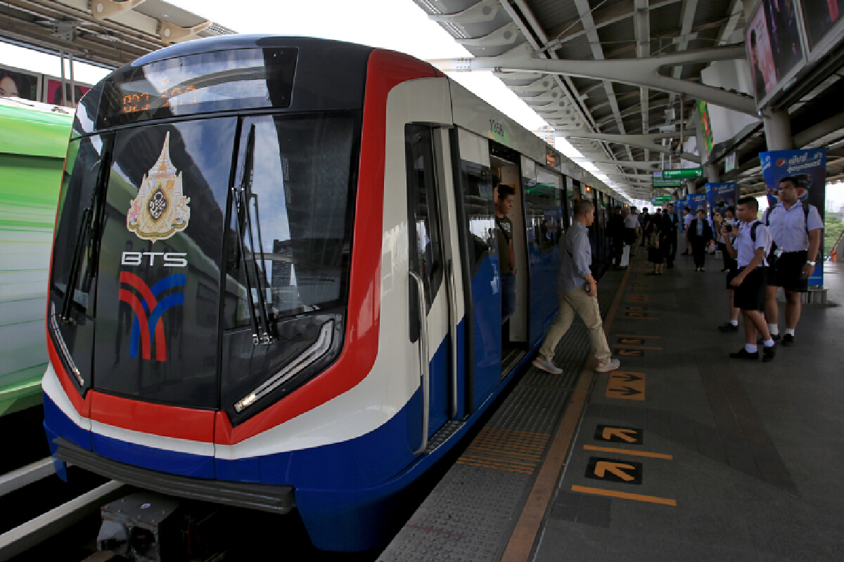 รถไฟฟ้าปรับเวลาให้บริหาร หลังคลายล็อก ลดเคอร์ฟิว เริ่ม 16 ต.ค.นี้