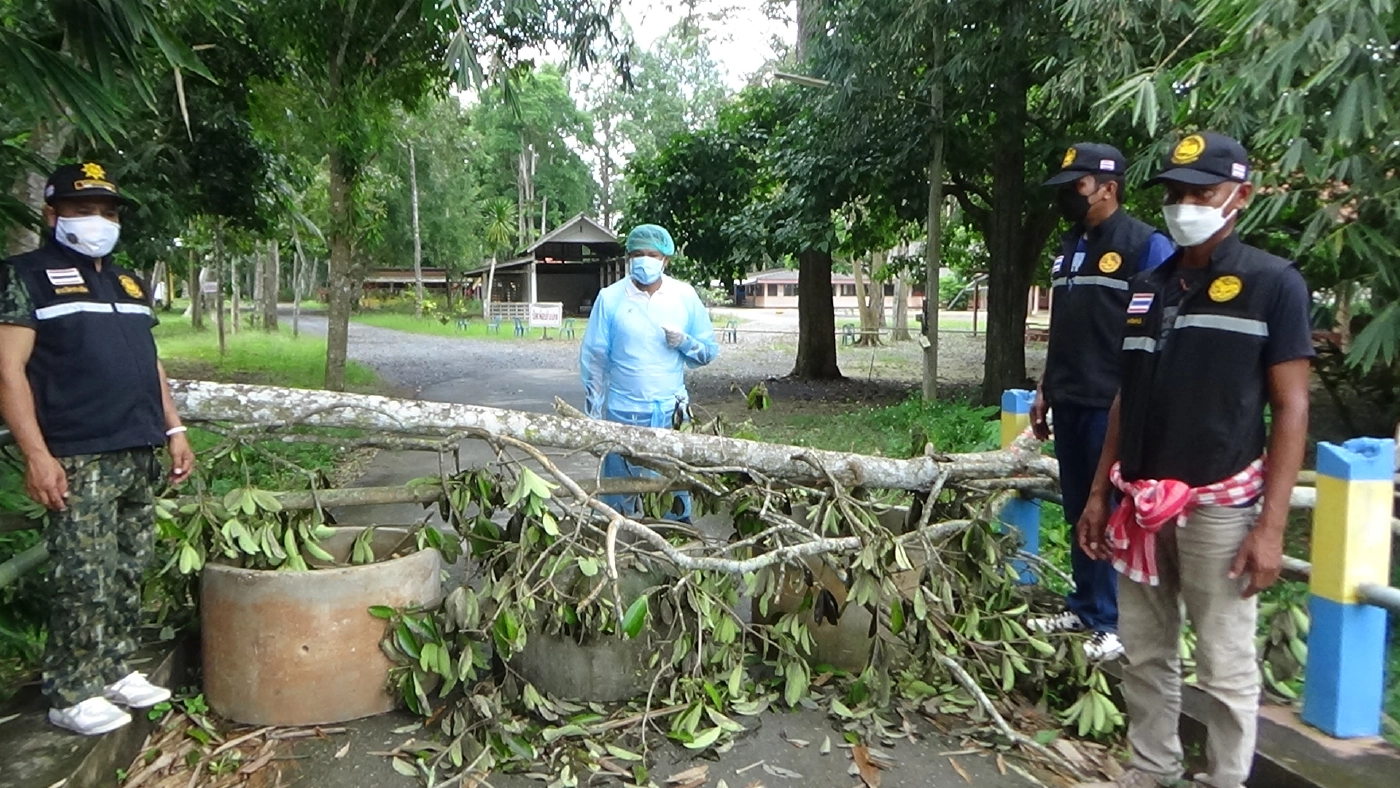 ติดเชื้อพุ่งเกือบ 100 รายต่อวัน ปิดบางวัดงดส่งตายาย
