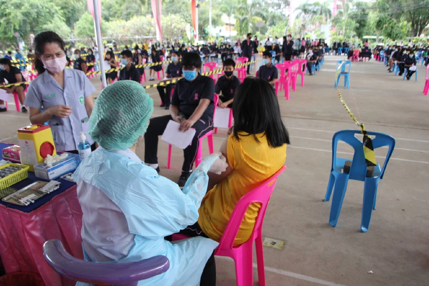 “KICK OFF"  สร้างภูมิคุ้มกันให้กับนักเรียน