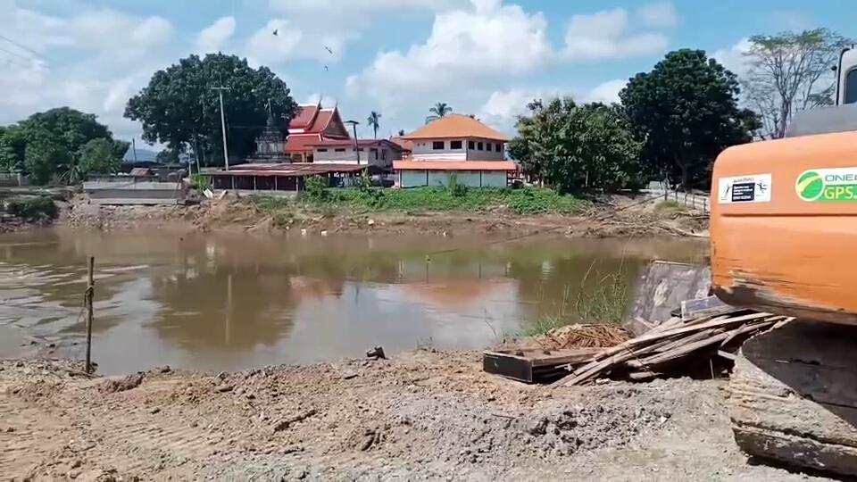 ชาวบ้าน700ครอบครัวเดือดร้อนหนักน้ำป่าซัดสะพานพัง