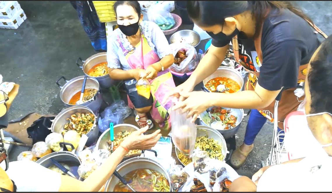 แห่อุดหนุน“เมนูปูนา”ของดีเมืองพิษณุโลก