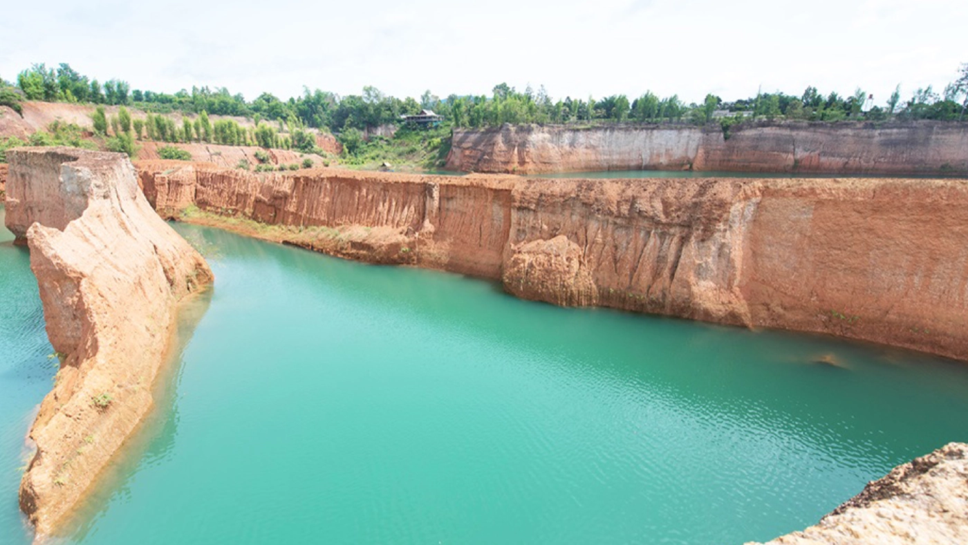 คันดินรูปร่างคล้ายแกรนด์แคนยอน 