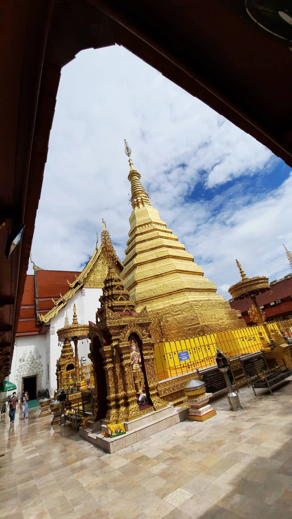 เตรียมบูรณะองค์พระธาตุช่อแฮ-พบรอยปริแตก