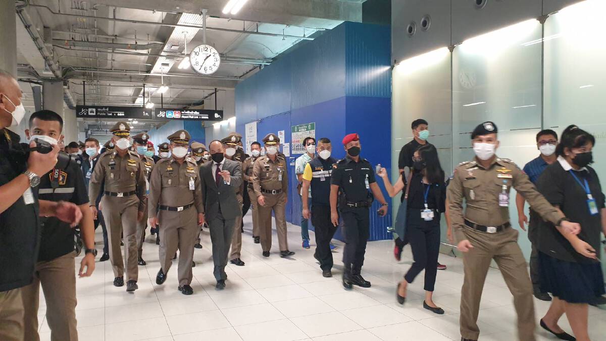 รองผบ.ตร.ยันเปิดประเทศวันแรก ไม่เกิดภาพโกลาหลแออัดสนามบินฯ