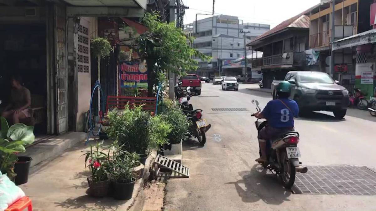 เปิดวงจรปิดล่ามือปืนไล่กราดยิงใส่ร้านซ่อมกลางเมือง