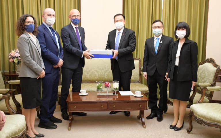 ภูมิใจไทย ตีปี๊บหลังไทยพ้นบัญชีแดงสหราชอาณาจักร