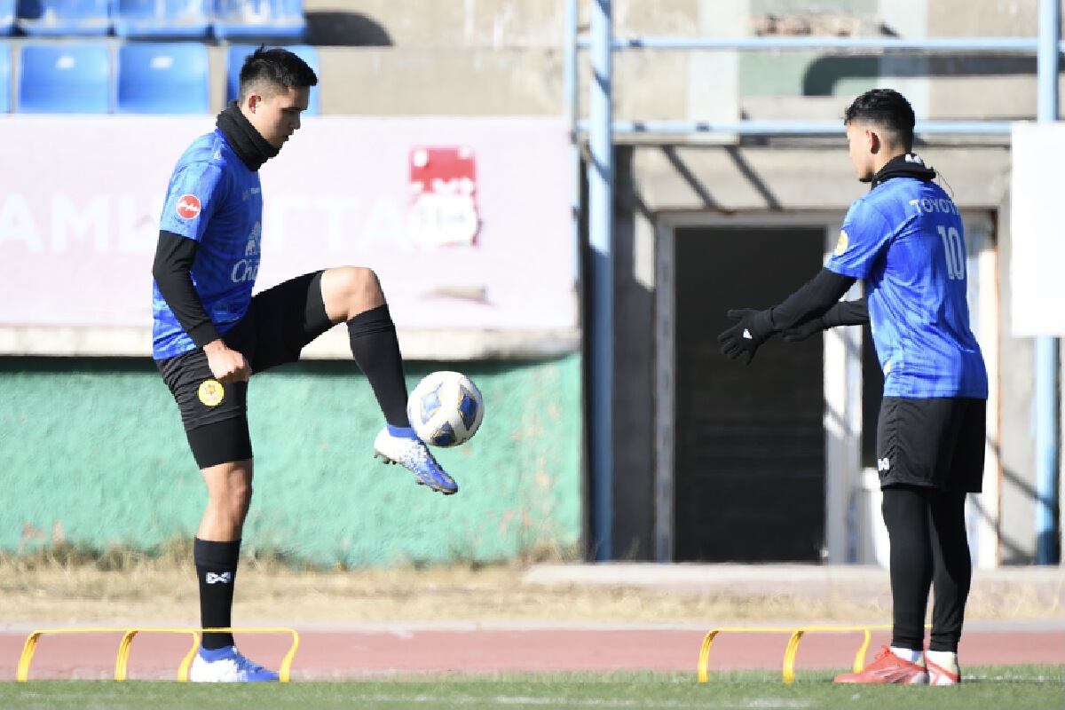 ช้างศึก U23 ซ้อมมื้อแรก "โค้ชโชค" หวังนักเตะเรียนรู้แท็คติกได้เร็ว