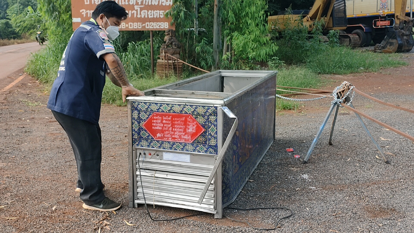 หน.กู้ภัยสุดทนตั้งโลงศพเตือนโจร แอบขโมยอะไหล่รถหายกว่า 4 หมื่นบาท