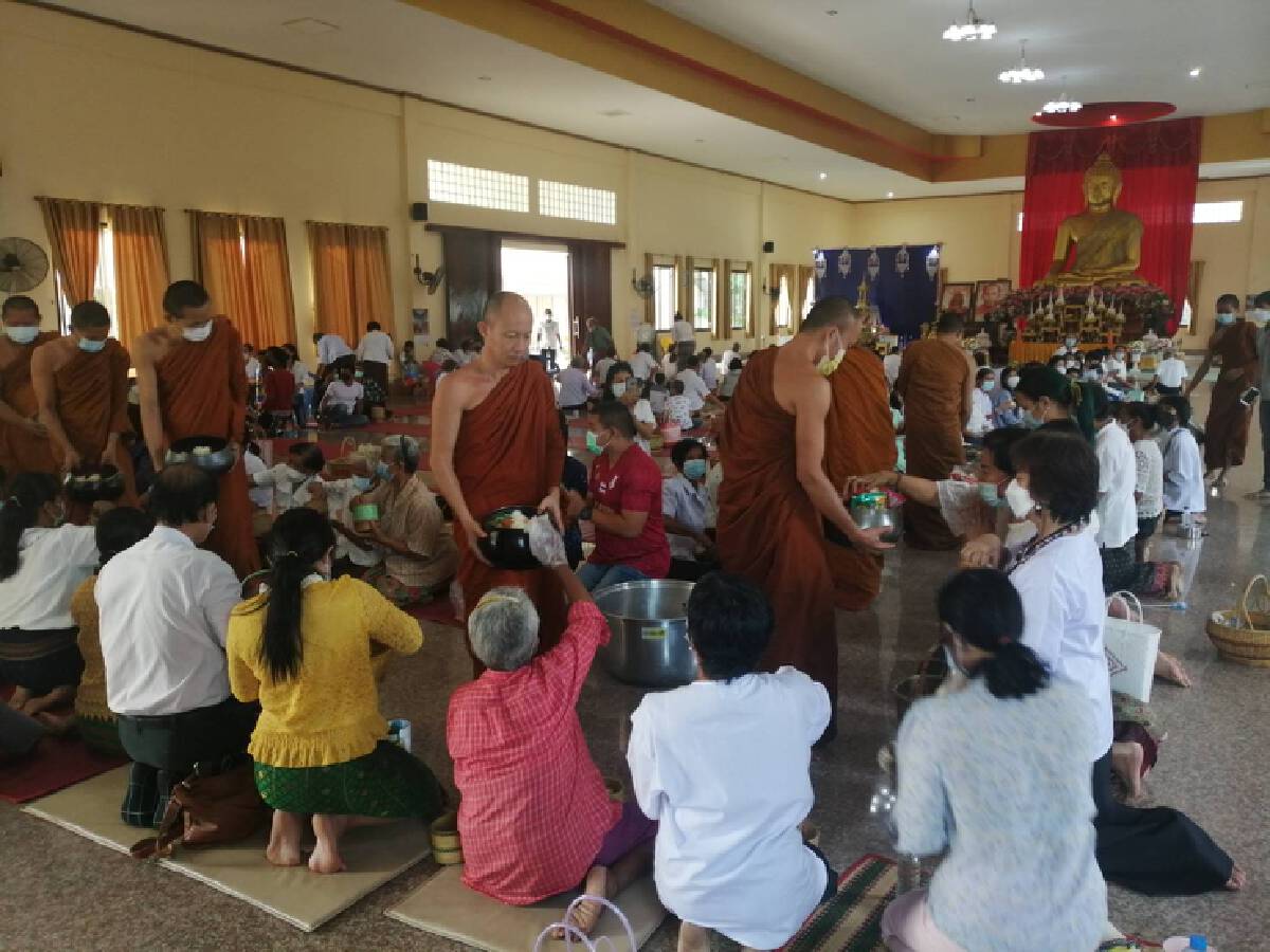 เจ้าคุณบัวศรีลงหอฉันศิษย์สวดมนต์หลั่งน้ำตาวอนมส.ทบทวนคำสั่งปลด