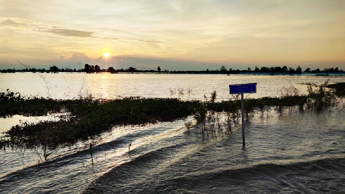 เร่งระบายน้ำช่วยชาวสุพรรณบุรี 3 อำเภออ่วม