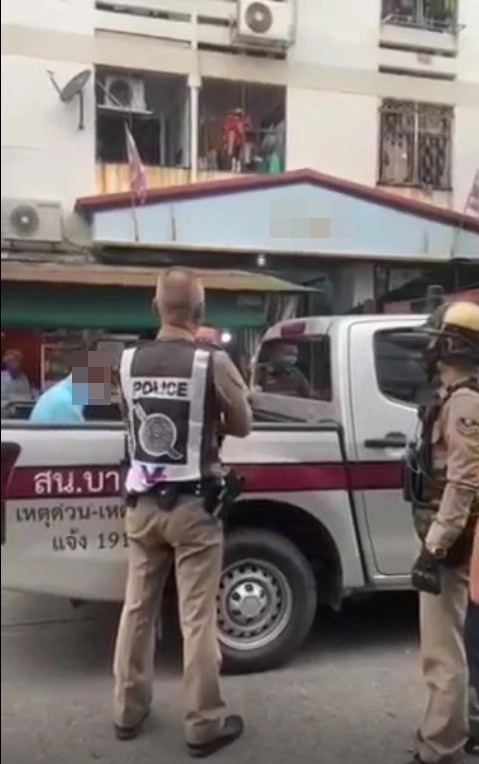 ร้องเรียนชายป่วยจิตชอบแก้ผ้าส่งเสียงดัง