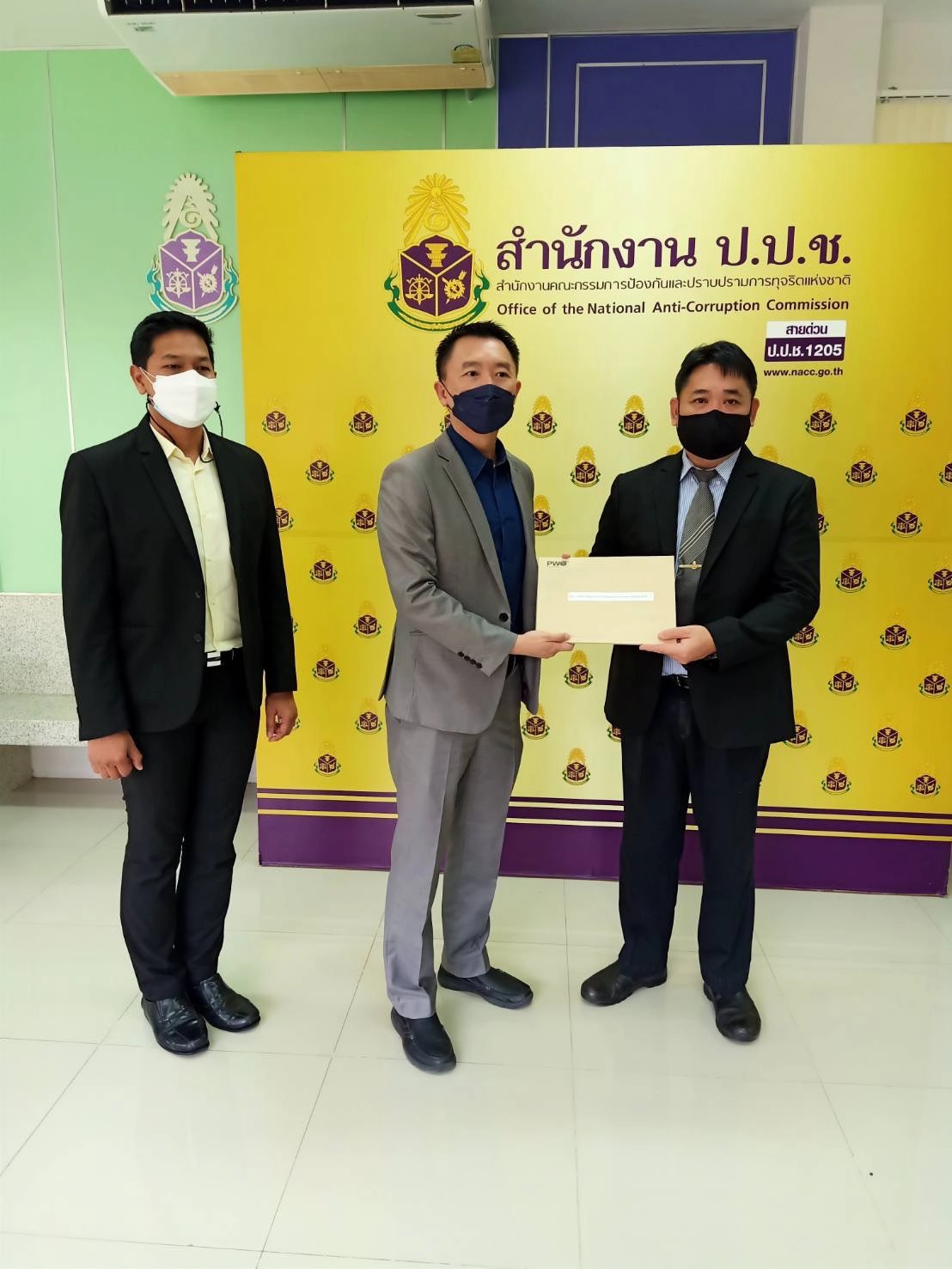 อคส.ชง ป.ป.ช. บี้ พ.ต.อ.รุ่งโรจน์ทุจริต เช่า โกดังข้าว