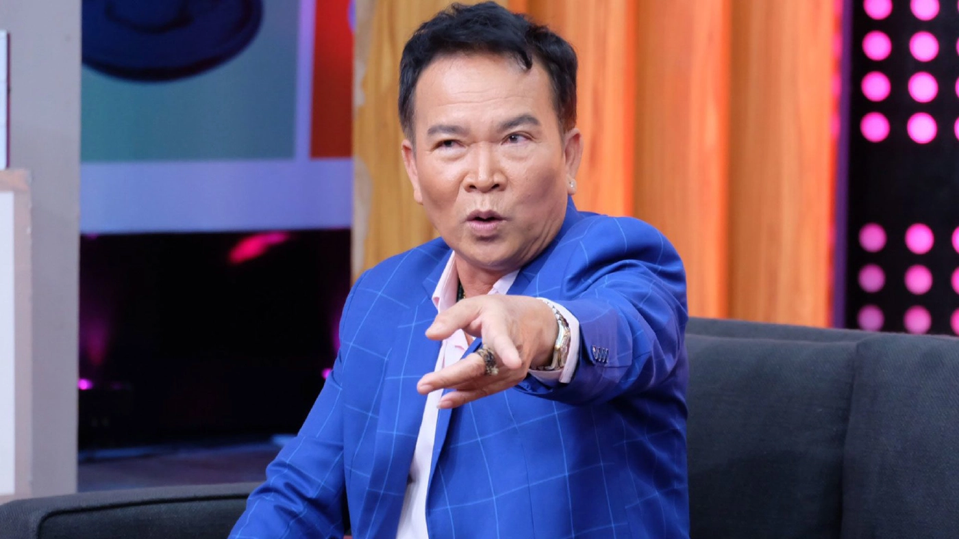 พรศักดิ์ ส่องแสง นักร้องลูกทุ่งชื่อดัง