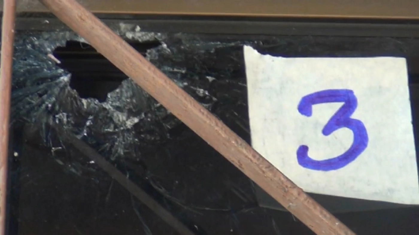 เปิดปมยิงถล่มบ้านผู้ใหญ่ป้ายแดง โยงฝ่ายตรงข้ามไม่พอใจผลคะแนน