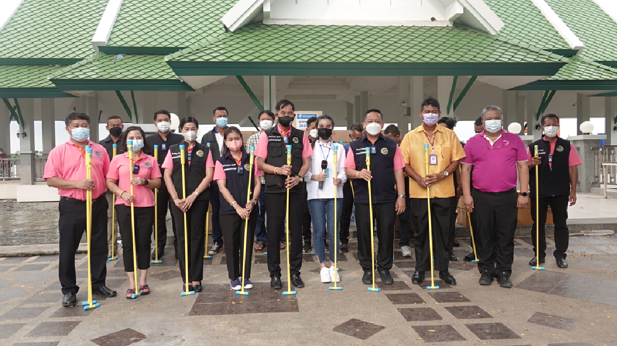 นายกแจ๊สมอบอุปกรณ์ตรวจไฟฟ้าในน้ำให้กำนัน 11 ตำบล ป้องกันไฟดูดประชาชน