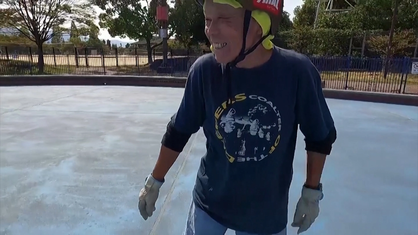 คุณปู่โชว์ลีลาเก็ตบอร์ด เรียนรู้จากวัยรุ่น (คลิป)