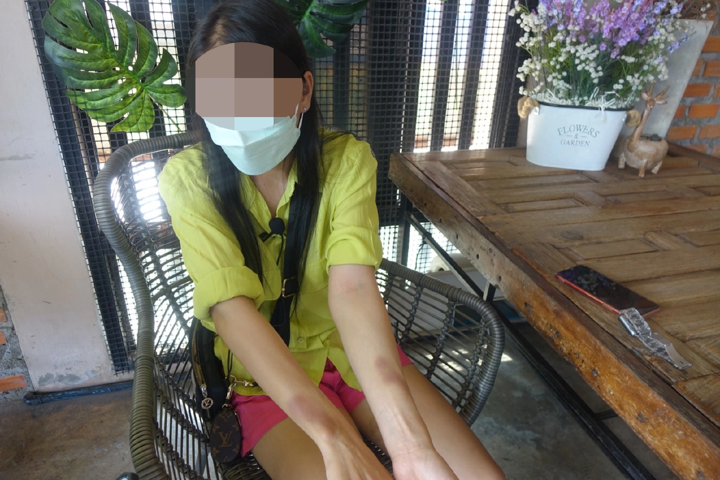 ร้องถูก"ตำรวจ"อดีตสามี-จับใส่กุญแจมือ