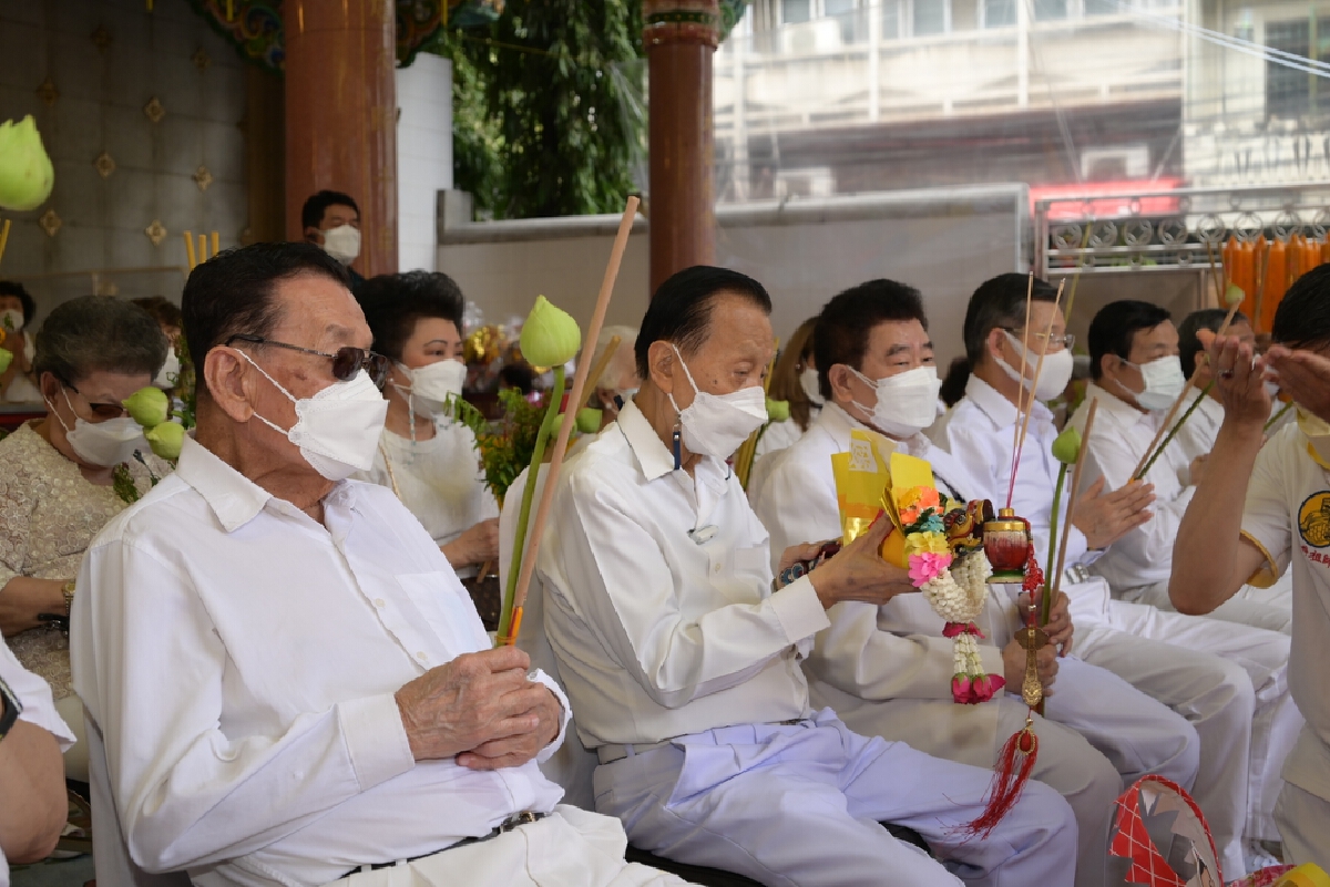 เชิญสาธุชนสักการะขอพรหลวงปู่ไต้ฮงเพื่อความเป็นสิริมงคล