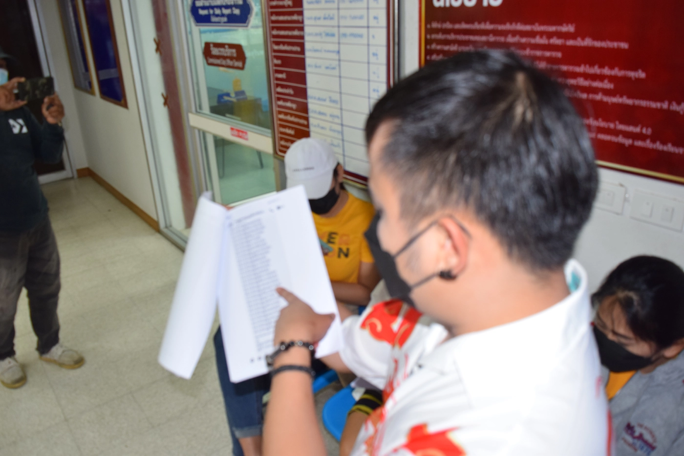 เหยื่อแชร์ออนไลน์บุกโรงพักแจ้งความเอาผิดท้าวแชร์เชิดเงินหนีกว่า  50 ล้าน