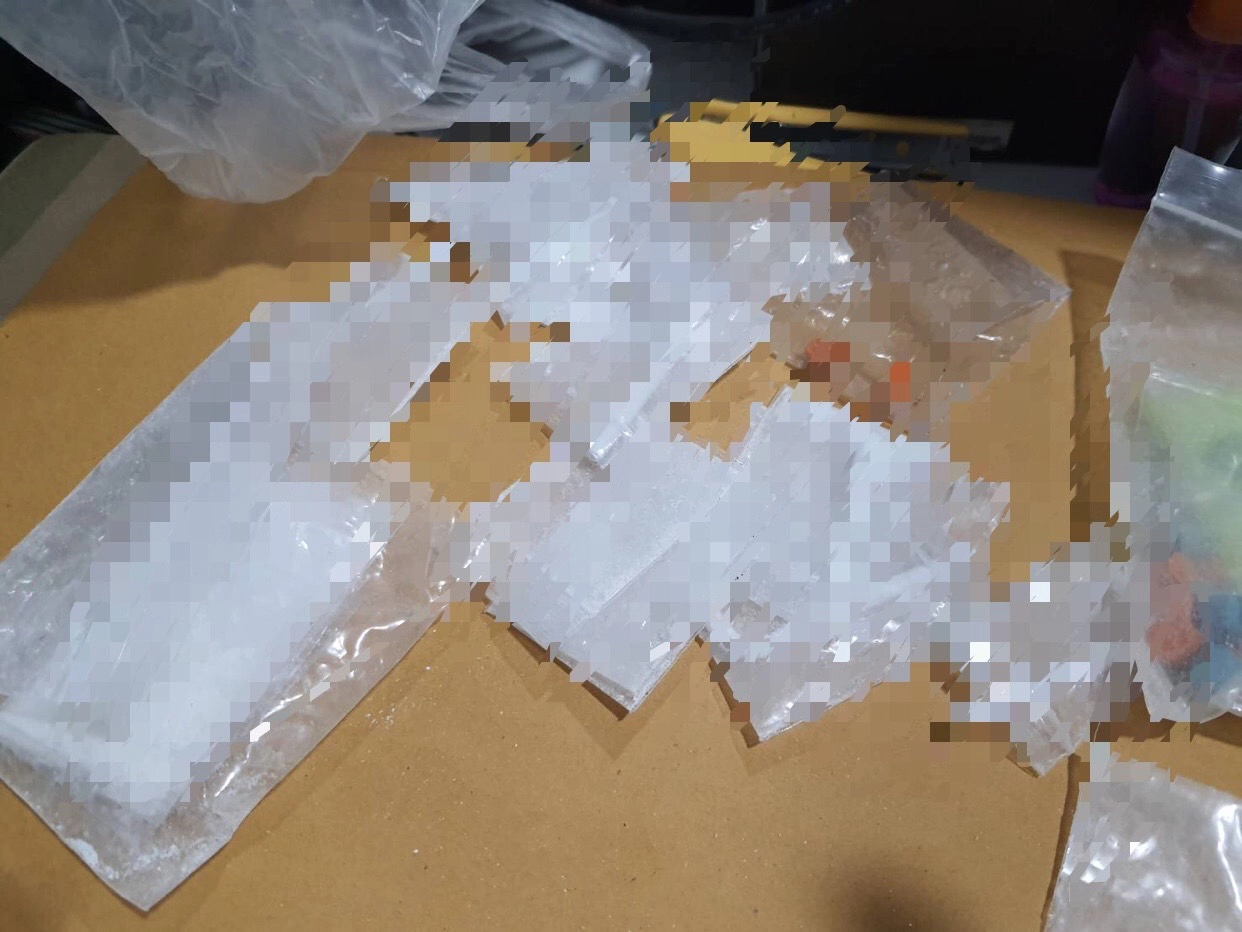 บุกจับผับดังสระบุรี รวบชายหญิงจำนวน 220 คนมั่วปาร์ตี้ยา