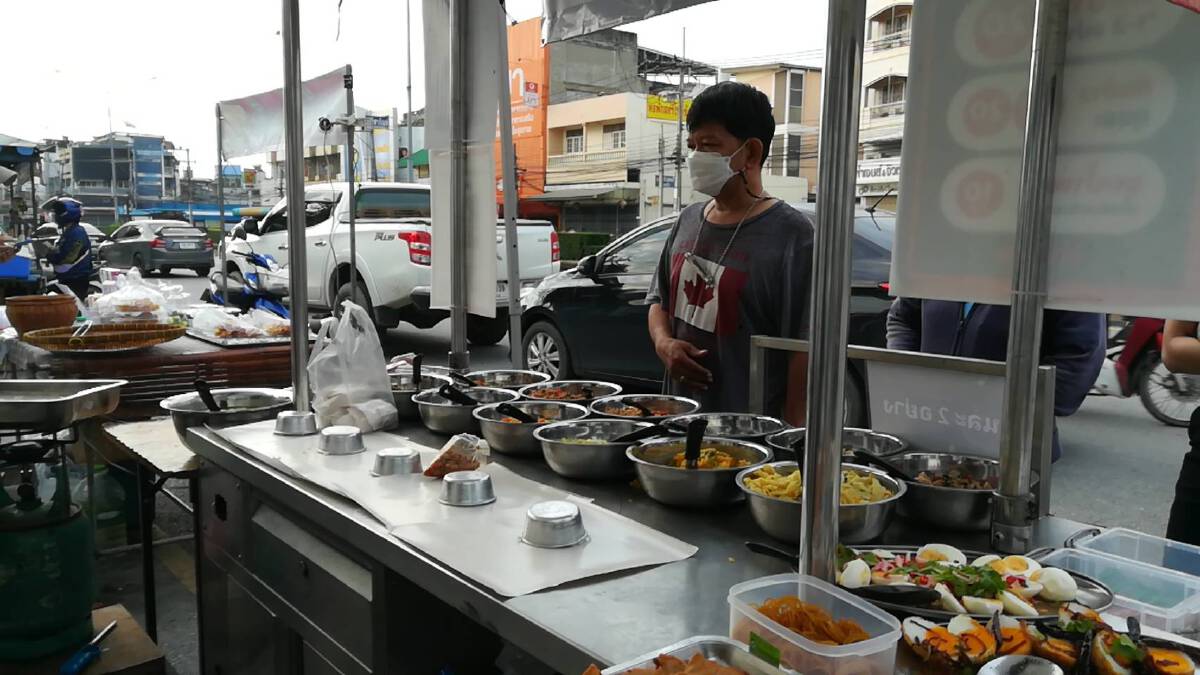 เหมาร้าน"ข้าวห่อ 10 บาท"แจกฟรี1 วัน รับวันออกพรรษา