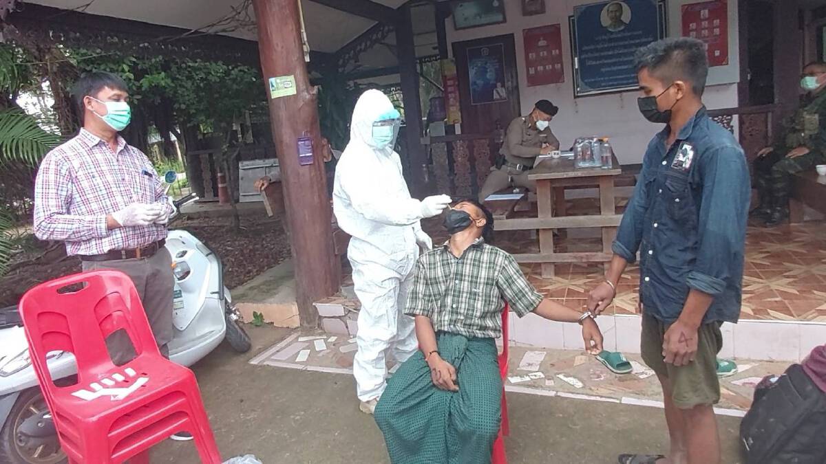 รวบ4ชาวเมียนมาขณะลักลอบข้ามแม่น้ำเมย-ยึดยาบ้า