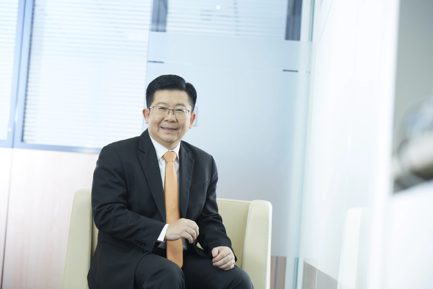 วิชัย วิรัตกพันธ์ กรรมการและเลขานุการ ผู้ตรวจการธนาคารอาคารสงเคราะห์ (ธอส.) และรักษาการผู้อำนวยการศูนย์ข้อมูลอสังหาริมทรัพย์ (REIC) 