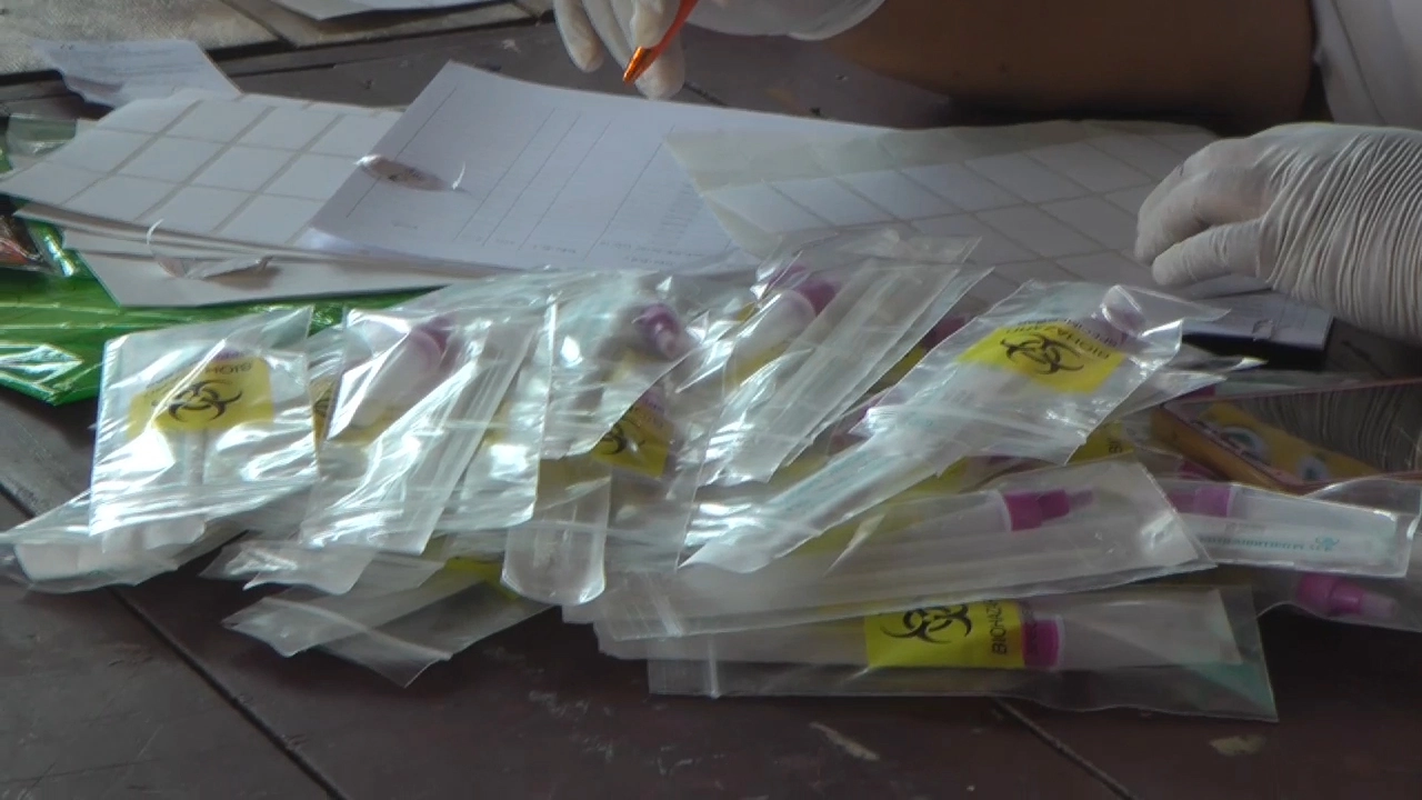 ตรวจหาเชื้อโควิดจนท.ศาลเจ้าภูเก็ตเพื่อความมั่นใจ