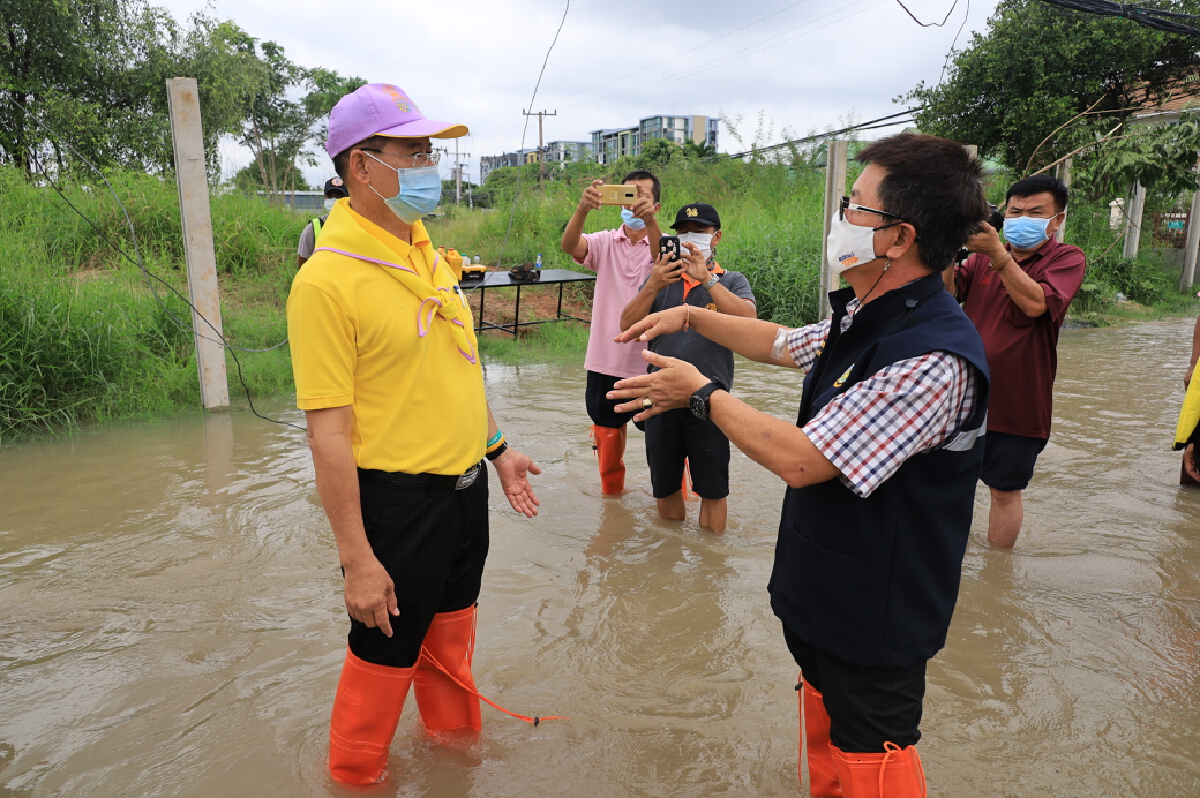 จมแล้ว 200  หลังคาเรือนน้ำถนนมิตรภาพเลี่ยงเมืองเป็นทะเล