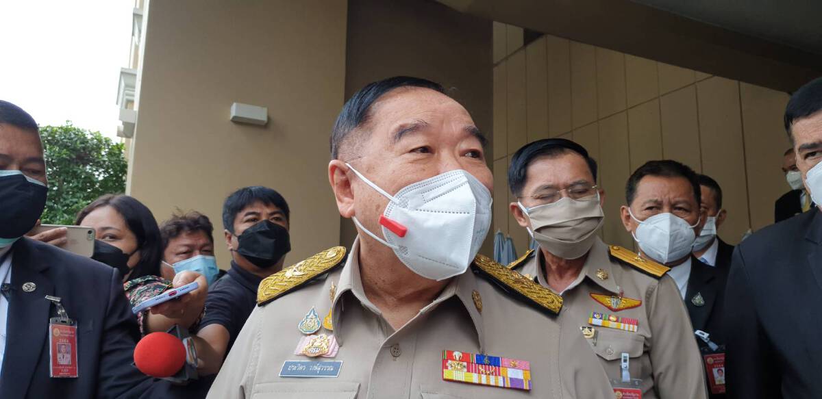 "บิ๊กป้อม"ย้ำไม่มีปรับครม. ปัดตอบเลือกตั้งเร็วๆนี้