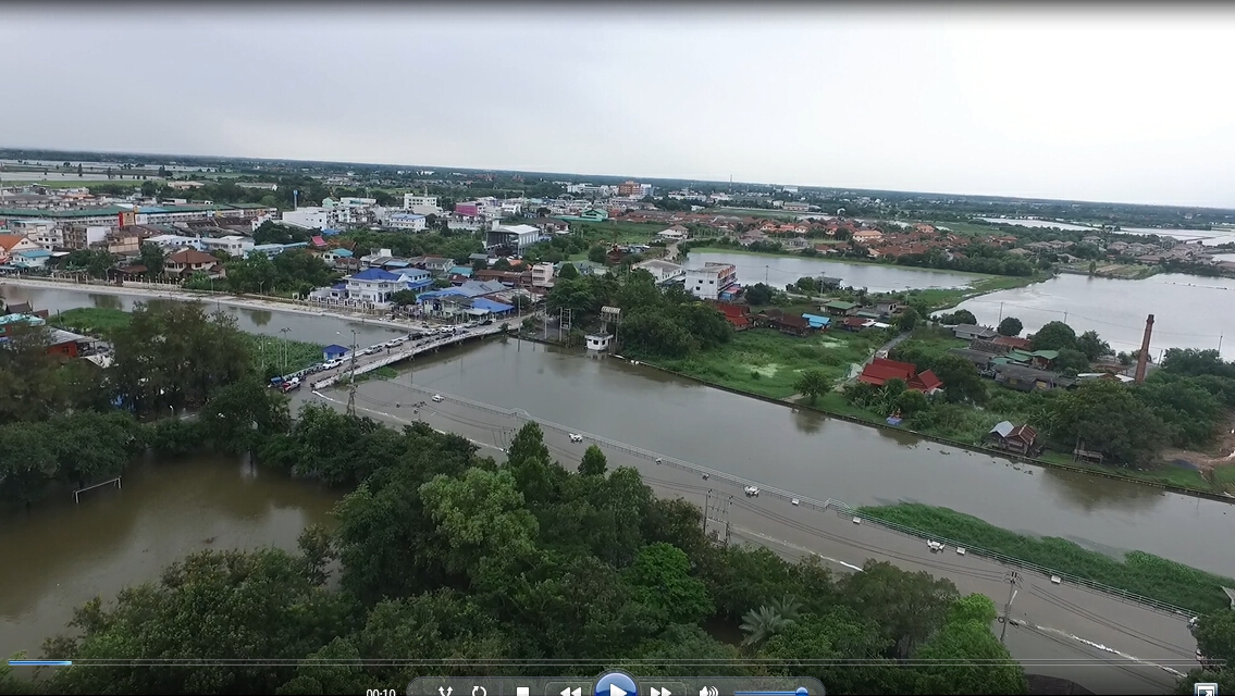 น้ำล้นเขื่อนกระเสียว รอบ 10 ปี ทะลักท่วมเมืองสุพรรณฯ