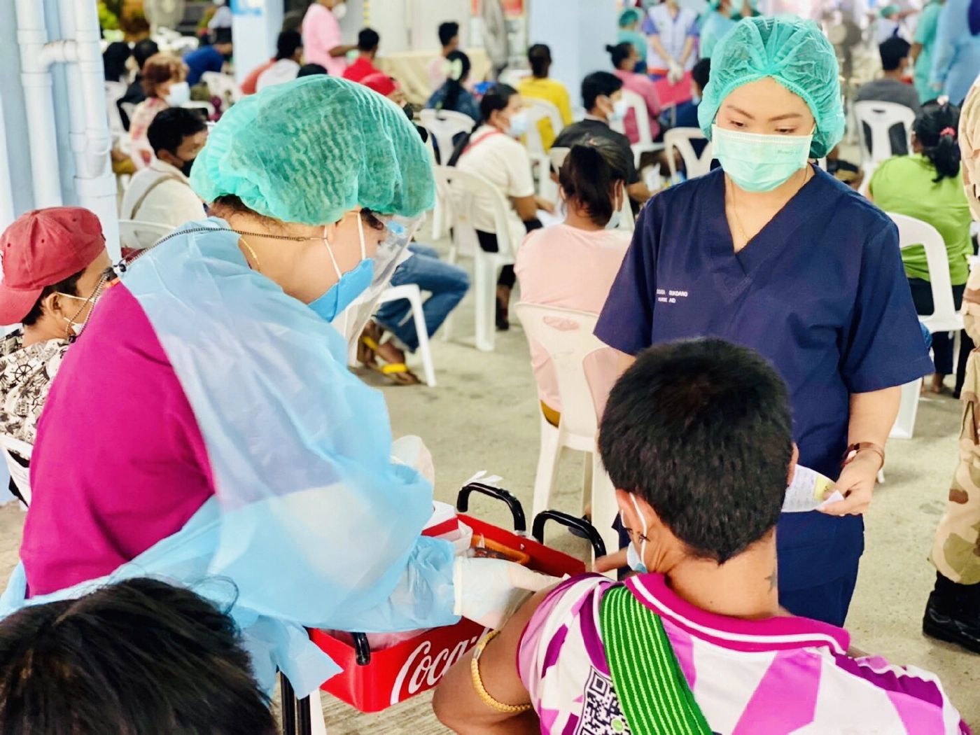 สุราษฎร์ธานีเปิด  “วอล์กอิน” ฉีดวัคซีนโควิด