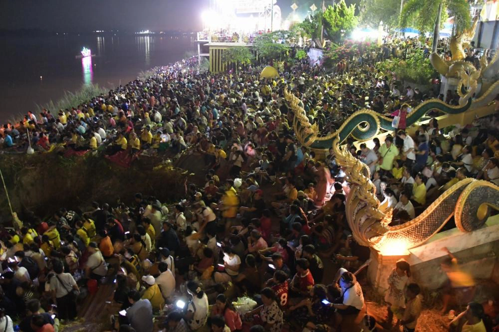 ย้อนตำนาน &quot;บั้งไฟพญานาค&quot; ความศรัทธาข้ามกาลเวลา