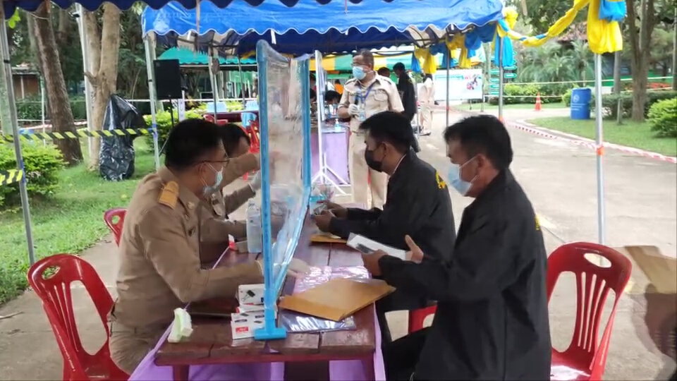 บรรยากาศสมัครนายกอบต.อุดรธานีวันแรกคึกคัก