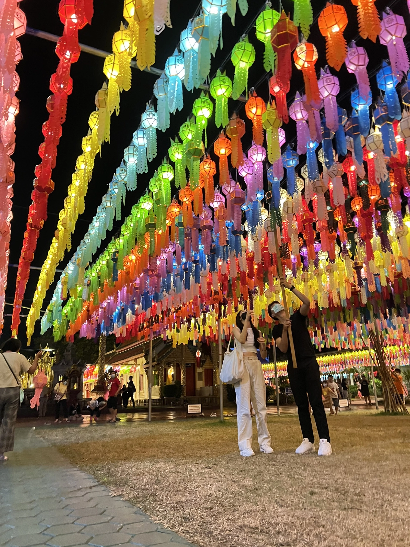 &quot;ประเพณีโคมแสนดวงที่เมืองลำพูน