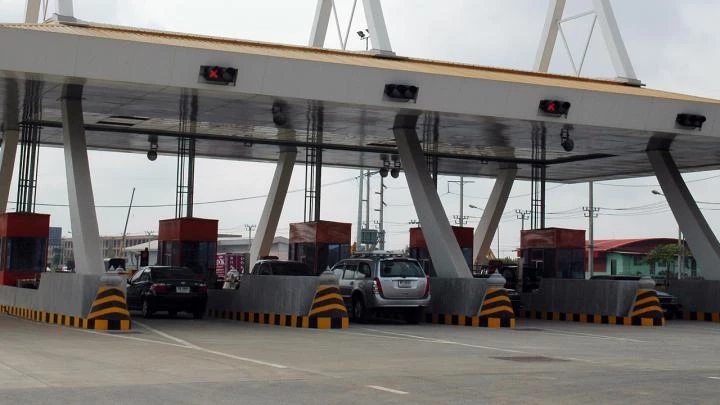 ฟรีจริง! กทพ.ไฟเขียว วิ่งฟรี 5 วัน ทางด่วน "บูรพาวิถี-กาญจนาภิเษก" ช่วงปีใหม่