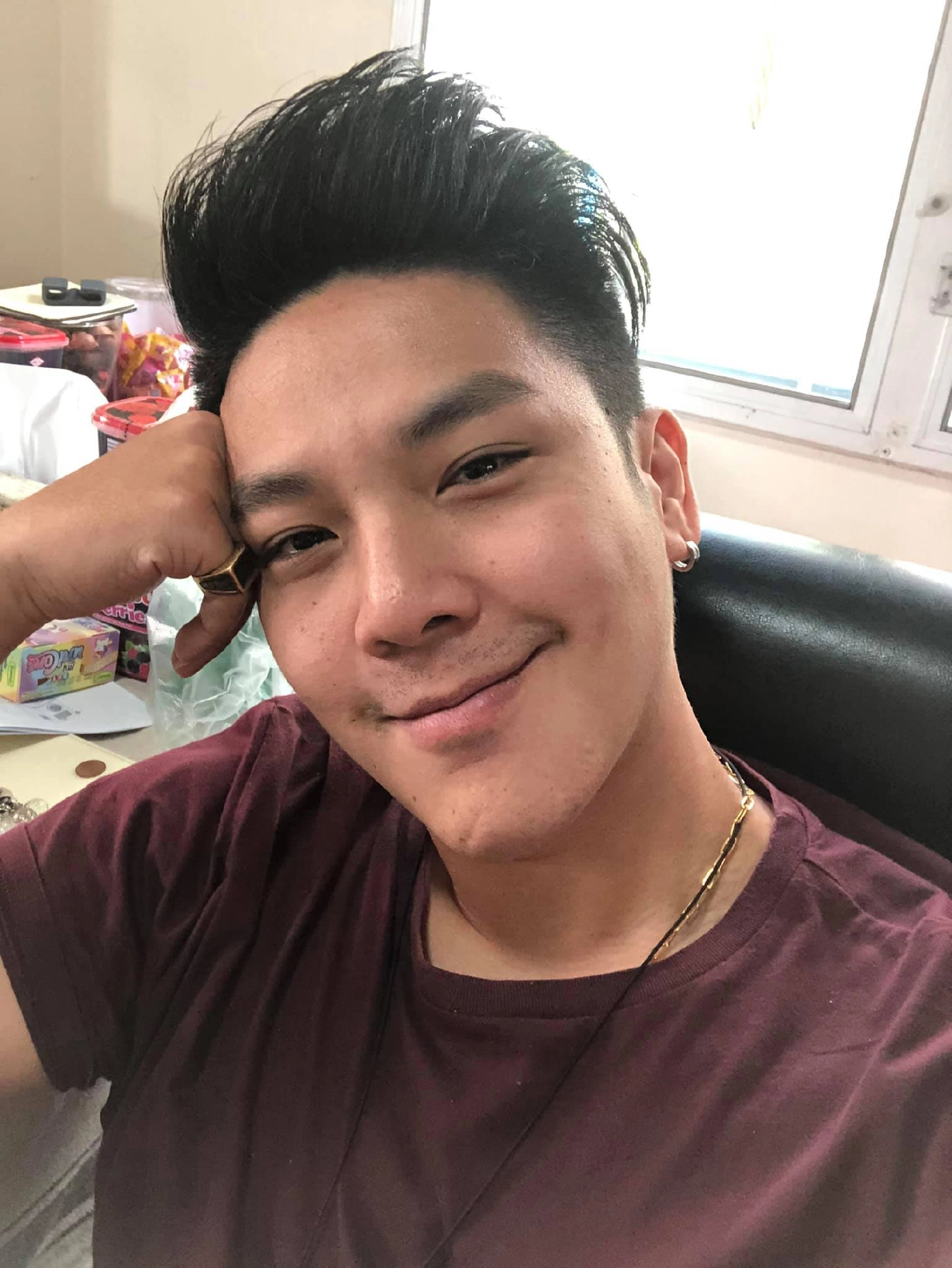 "ดีเจเก่ง เกียร์R" หรือ นายภัทรศักดิ์ เทียมประเสริฐ 