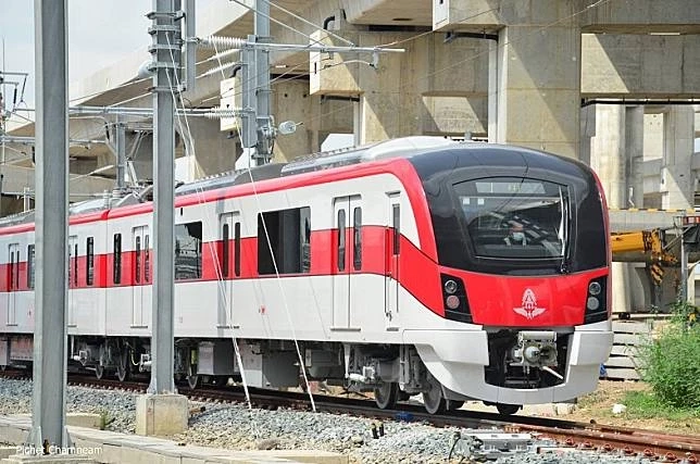 ชวนชาวกรุงส่องค่าโดยสารรถไฟสายสีแดง