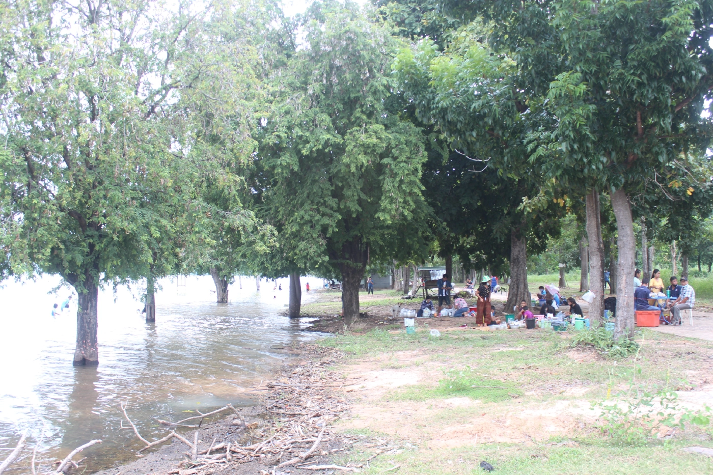 ทะเลน้ำจืดโคราชสุดคึกคัก หลังเปิดให้เข้าท่องเที่ยวได้แล้ว