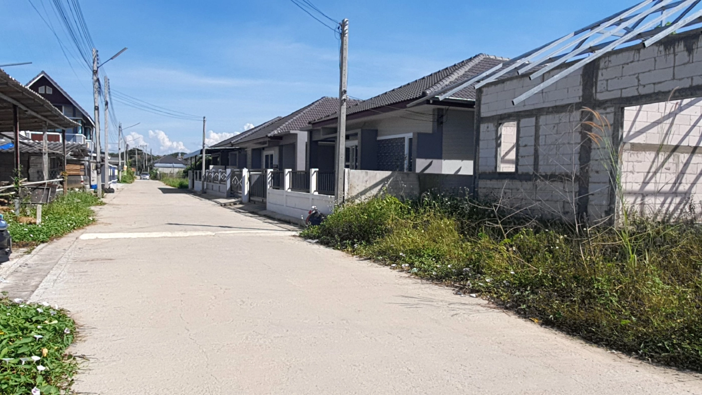 "นายหน้า-ผู้รับเหมา"บ้านสร้างไม่เสร็จเก็บตัวเงียบ