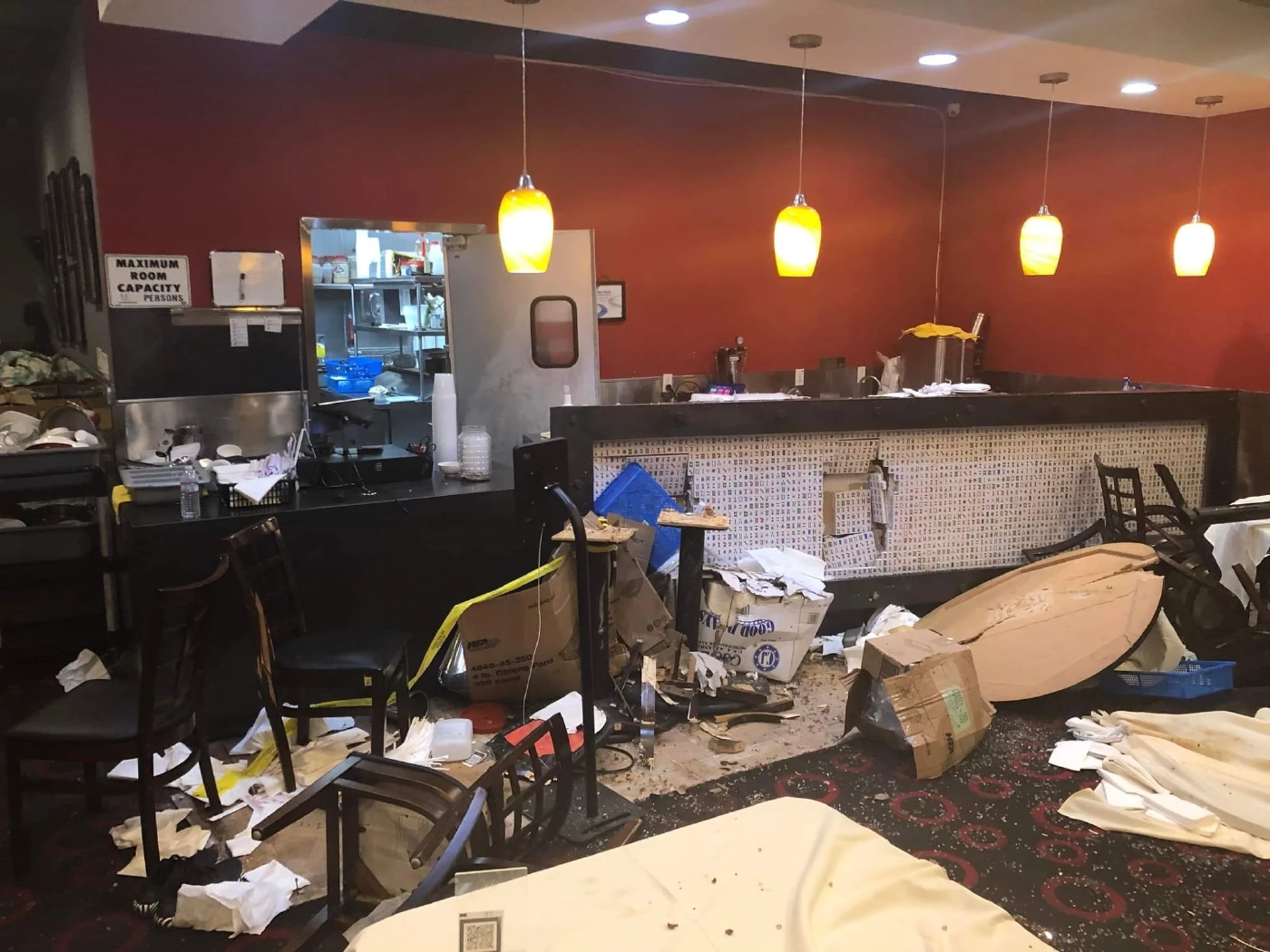 "ฮาร์ท" เล่านาทีชีวิตรถเก๋งพุ่งชนในร้านอาหารที่สหรัฐ